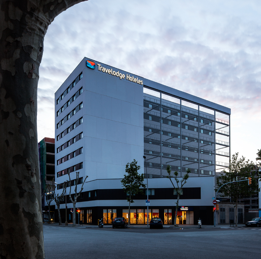✓ free cancellation until 6 pm. Travelodge Barcelona Spain Citygrove
