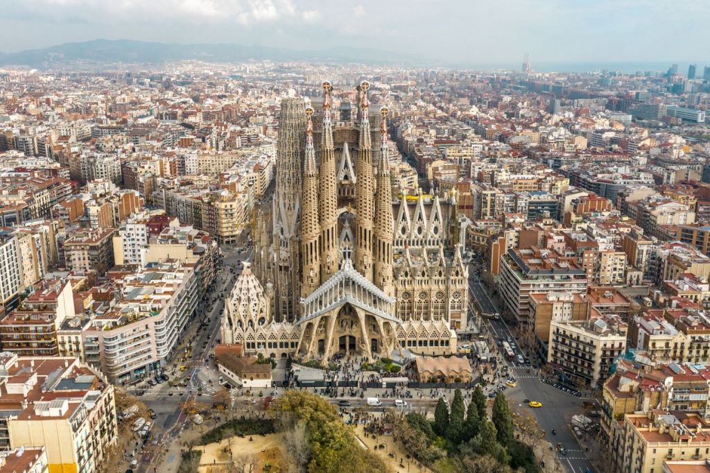 Exploring Iglesia Sagrada Familia Barcelona Terminada&nbsp;Package