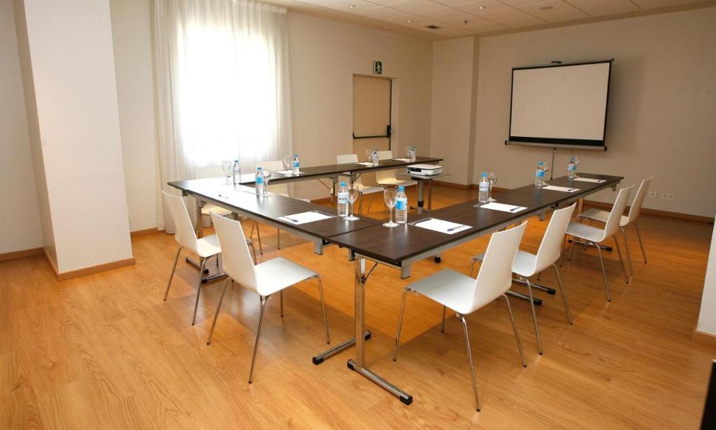 11+ Travelodge Barcelona Poblenou Booking&nbsp;Packages