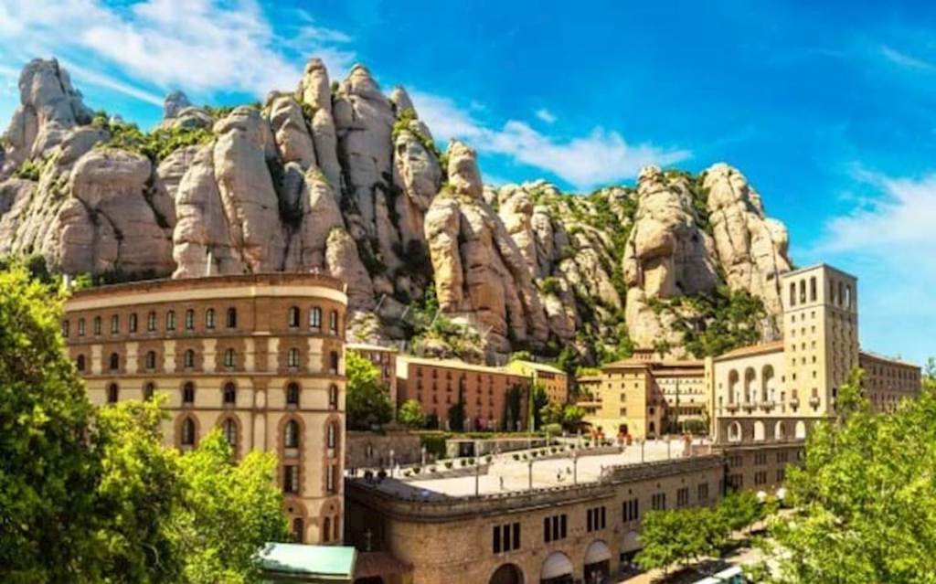 Barcelona Tours To Montserrat Packages